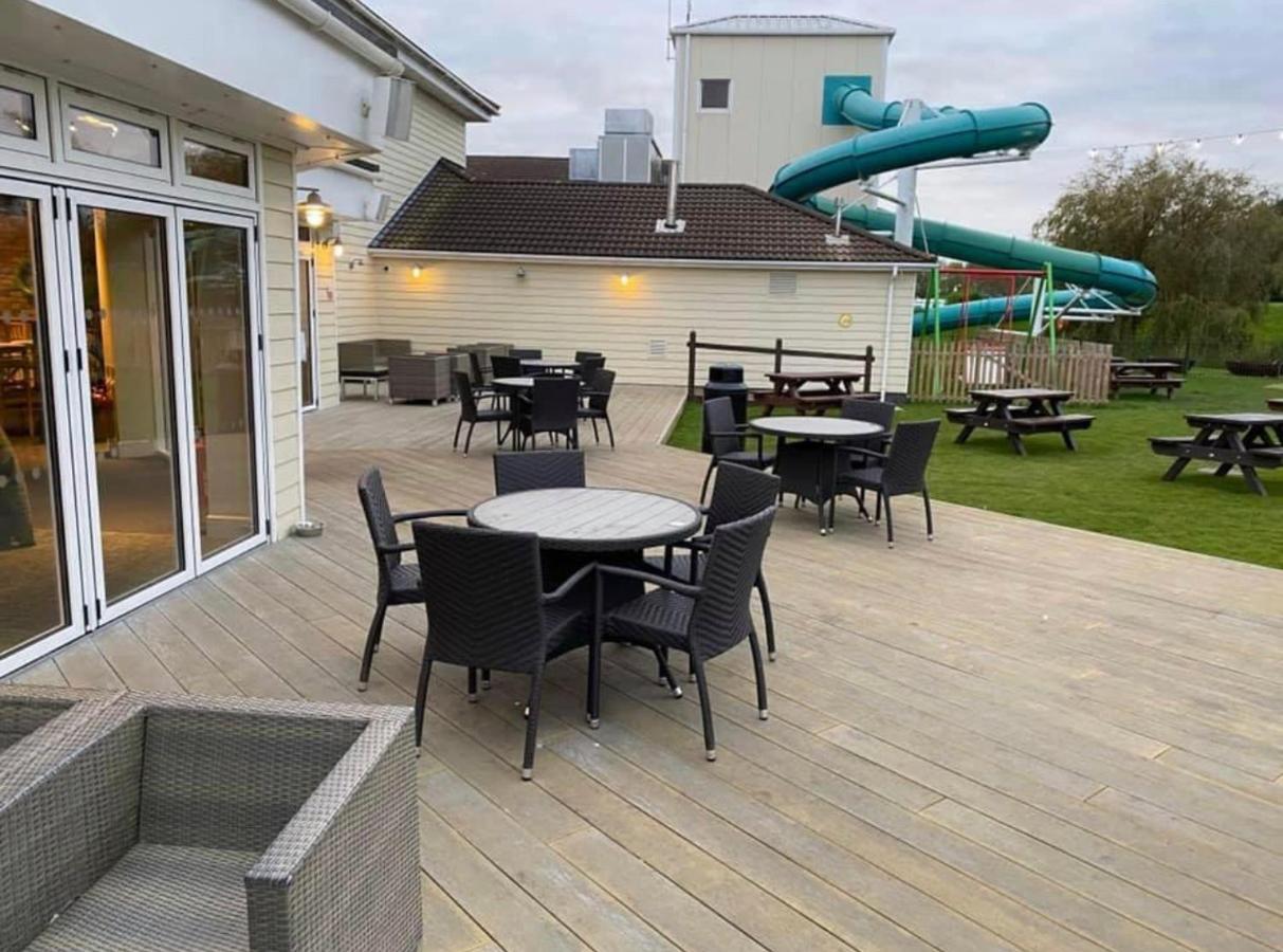 Private Rented Caravan Situated At Southview Holiday Park Winthorpe  Exterior foto
